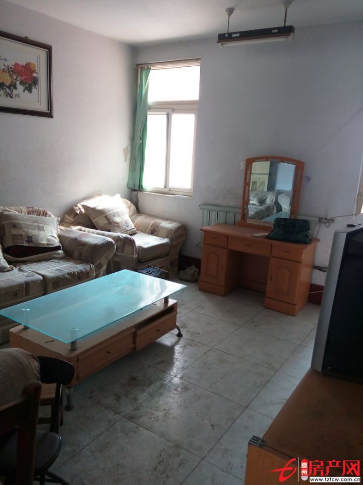 急售！市中心房產(chǎn)宿舍，五樓非頂，三室兩廳，可貸款！獨家房源！