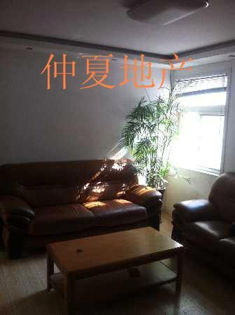 滕北學區(qū)房前進花園黃金三樓滿五年超值房源精裝修拎包入住