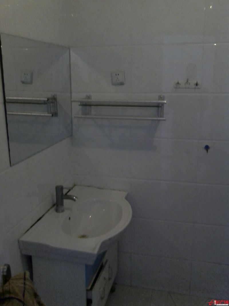 中央城位置優(yōu)越，去濟(jì)南發(fā)展，急售。