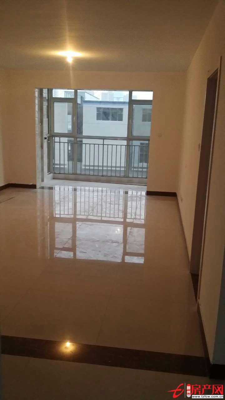 沿河威尼斯小區(qū)風景優(yōu)美出租（辦公、居住均可）