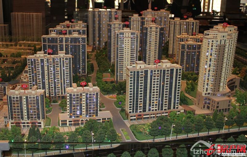 龍泉苑小區(qū)精裝修證五年學區(qū)房請進網(wǎng)站看看很多好的信息