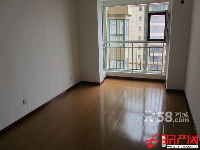 海上明月，精裝修，供暖，很大氣漂亮的房子