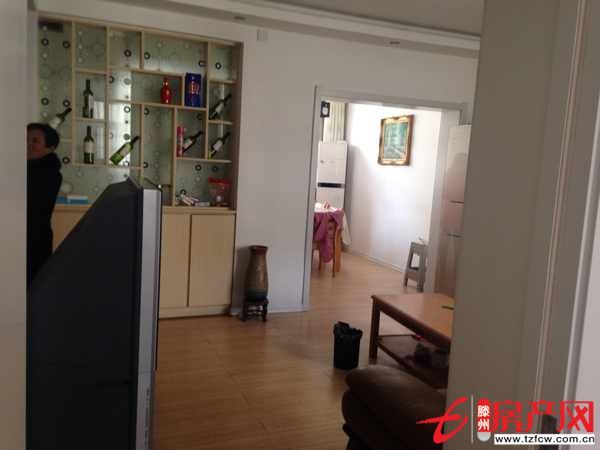 前進花園滕北學區(qū)房滿二年過戶低黃金三樓精裝修拎包入住