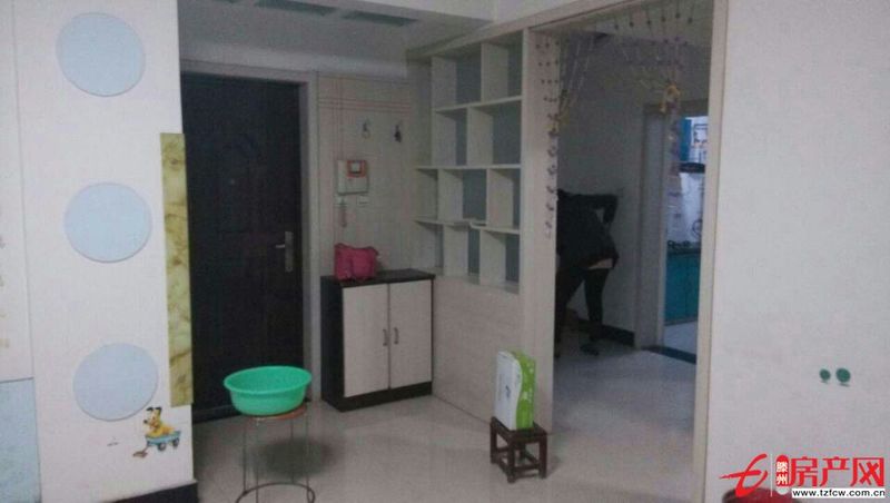 凱旋國際有房出租精裝修干凈衛(wèi)生，拎包入住。