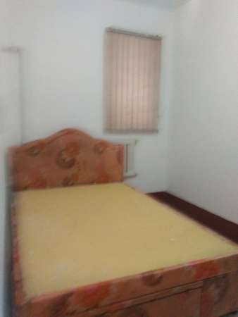 化儀宿舍三室一廳急租，設(shè)施齊全，租金低。