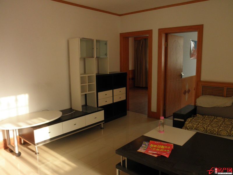 杏壇花園，光照充足，南北通透。三室二廳一衛(wèi)，有意者房費可面議