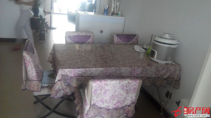 城東學(xué)區(qū)房環(huán)境好陽(yáng)光麗景大戶(hù)型