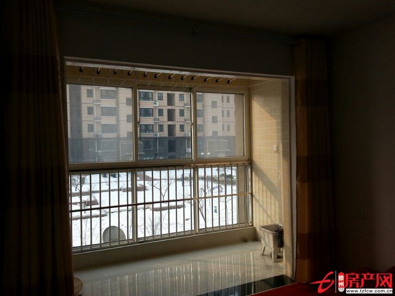 絕對超值，新公安局對面蘋果花園出售！