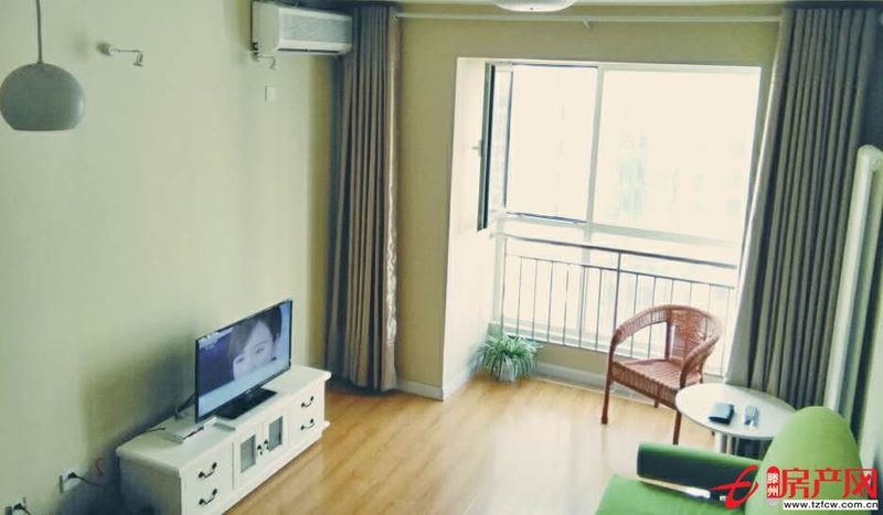 中央城小區(qū)，供暖，精裝修，全套家具家電