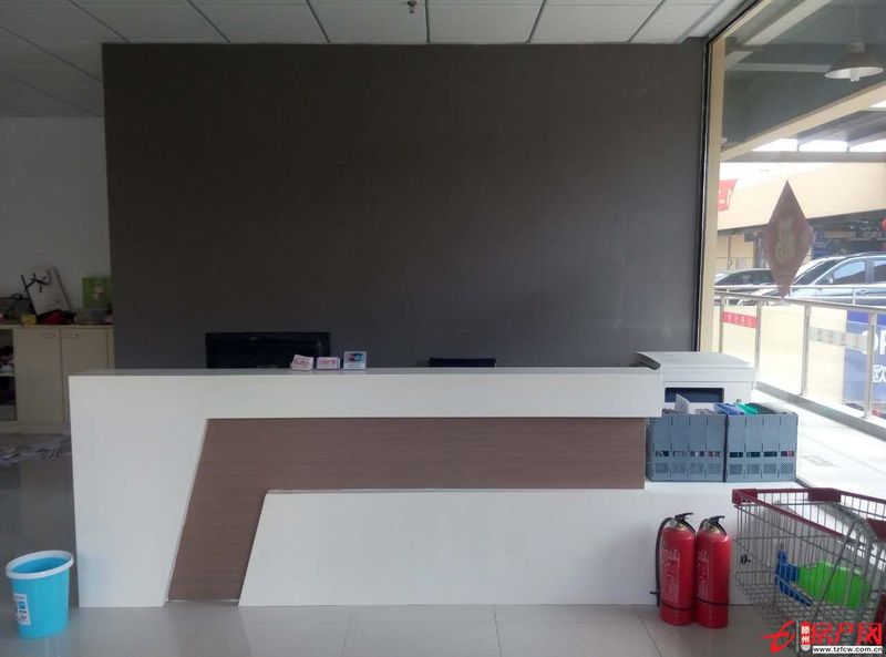 真愛商城一區(qū)精裝旺鋪四間出租