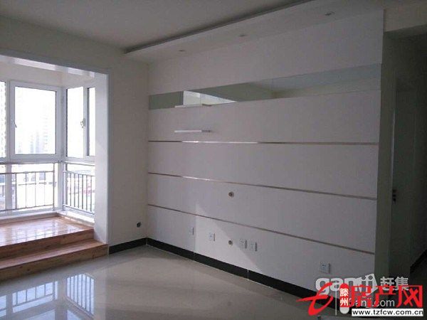 兩年中央城精裝一室一廳家電家具免費(fèi)送