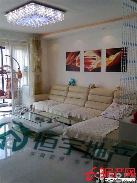 三室兩廳一衛(wèi)，一室一廳向陽，隨時看房