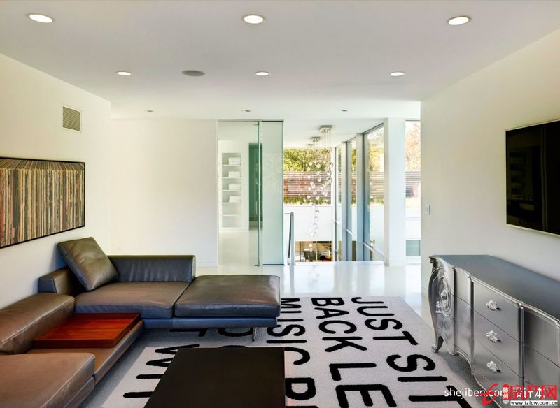 紫竹怡園三室二廳，精裝修，可貸款，位置佳。