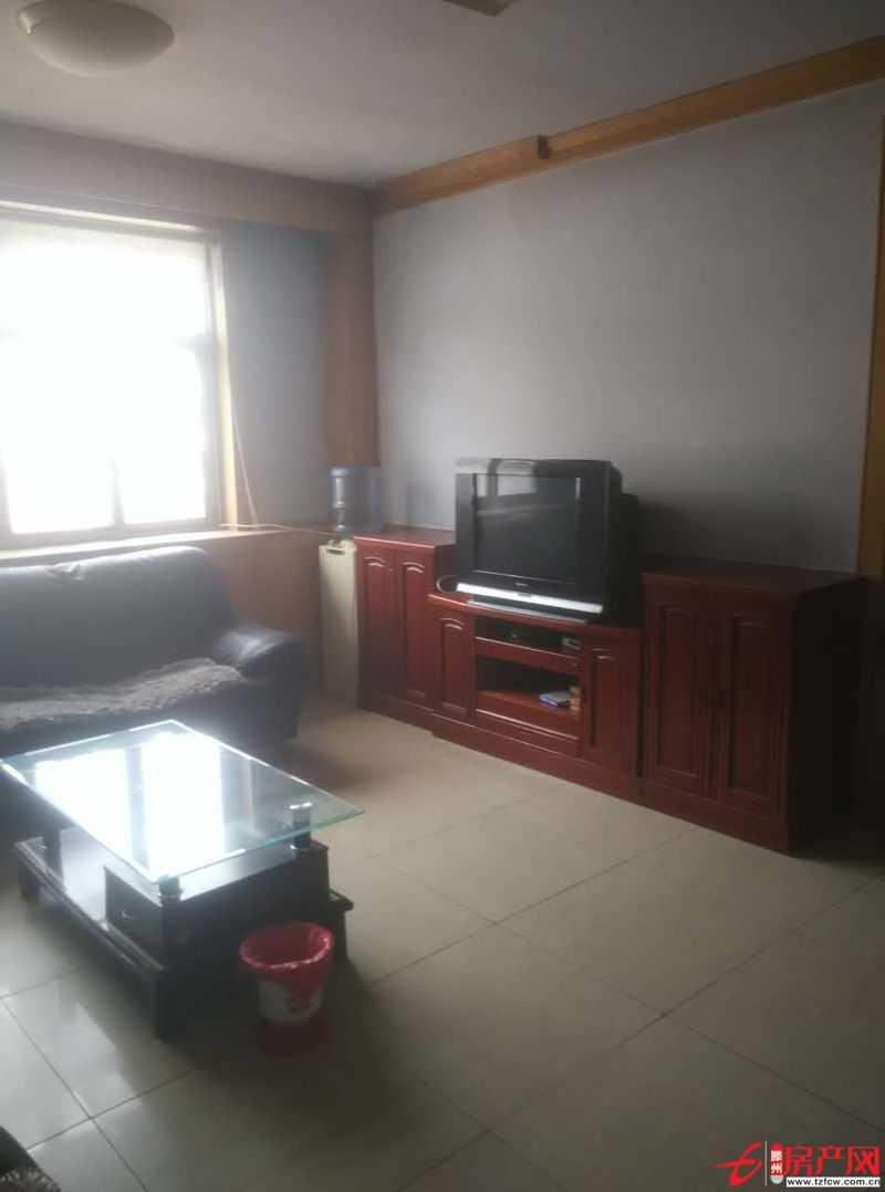 舒適的租房條件，三室朝陽(yáng)，家電齊全，拎包即住，學(xué)區(qū)房