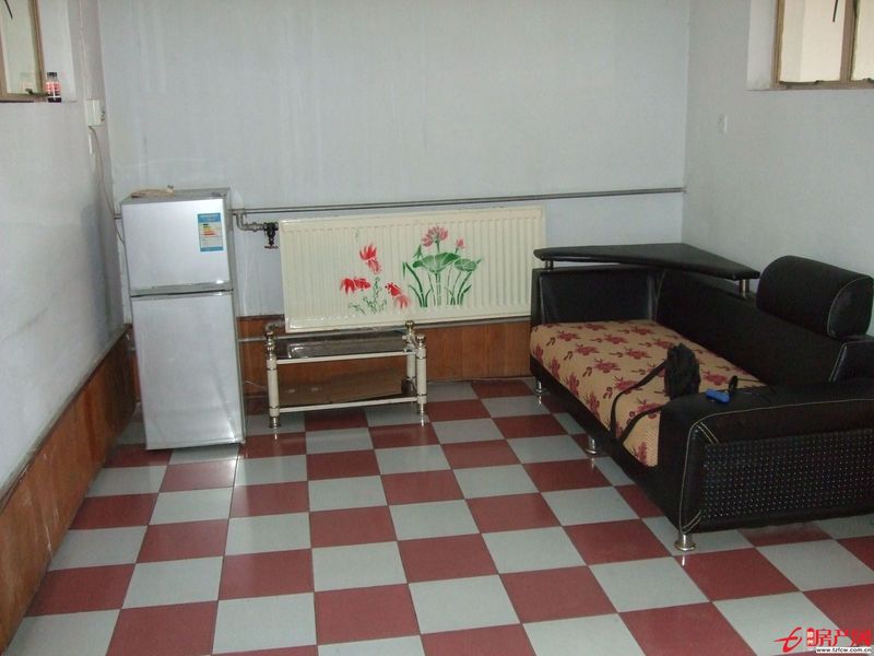 學(xué)區(qū)房，位置好，安靜方便，生活設(shè)施齊全，家長伴讀的最佳選擇。