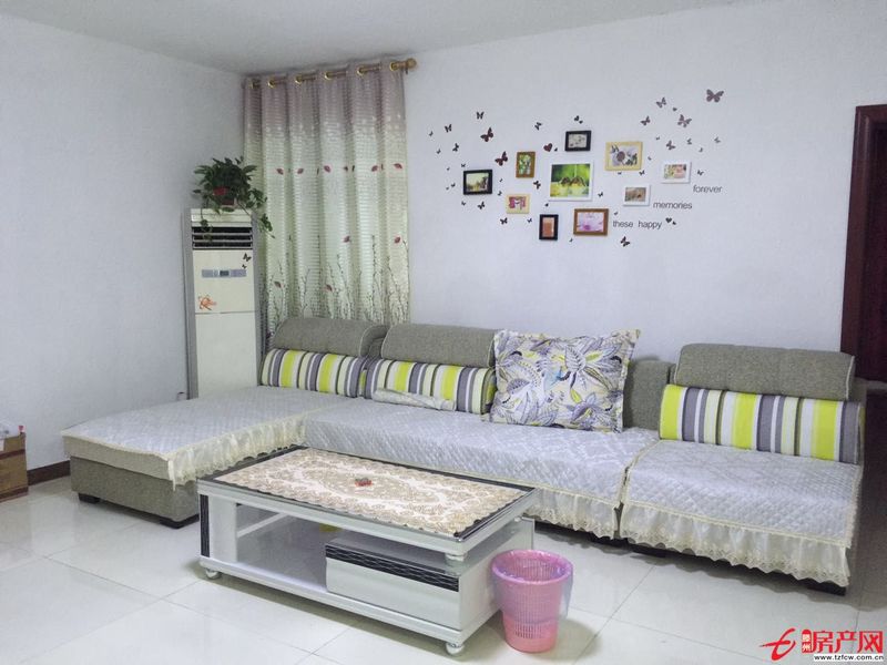 凱旋國(guó)際小區(qū)雙陽(yáng)臺(tái)精裝、拎包入住