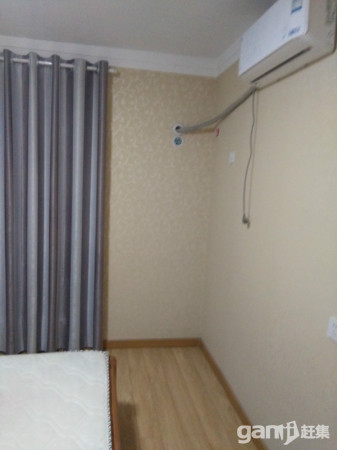 陽(yáng)光麗景暖氣簡(jiǎn)單家具家電