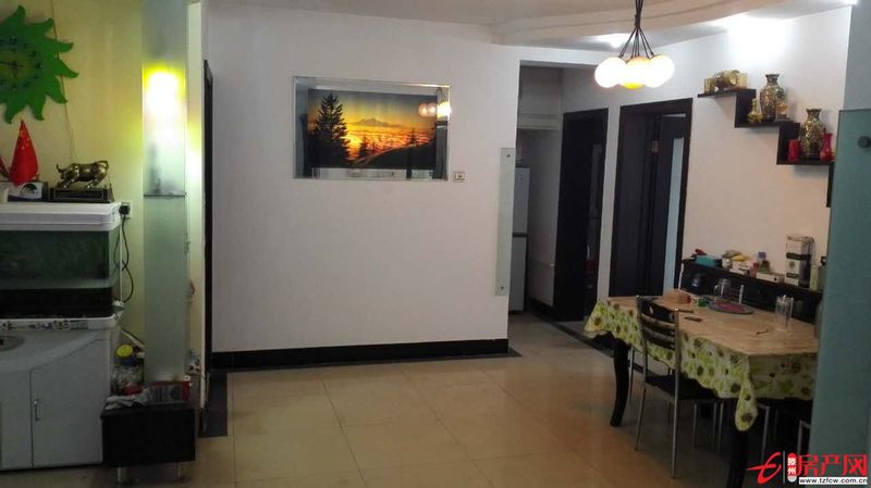 龍泉苑小區(qū)，四室兩廳雙衛(wèi)，精裝修，家具齊全，領包即住