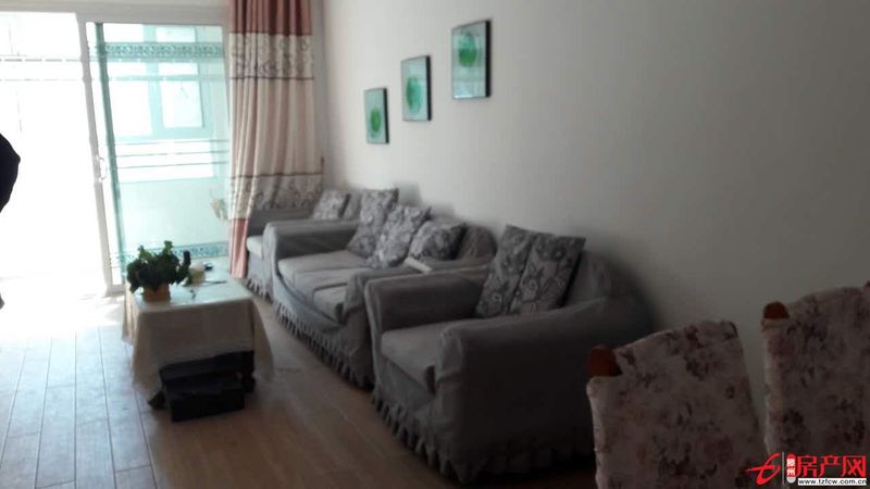 龍泉廣場(chǎng)解放大橋附近經(jīng)典學(xué)區(qū)房，精裝修，拎包即住，好房不等人