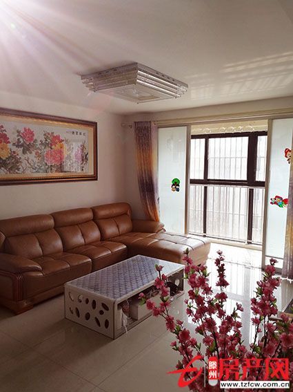 高端裝修，全套高級(jí)家具，拎包即住