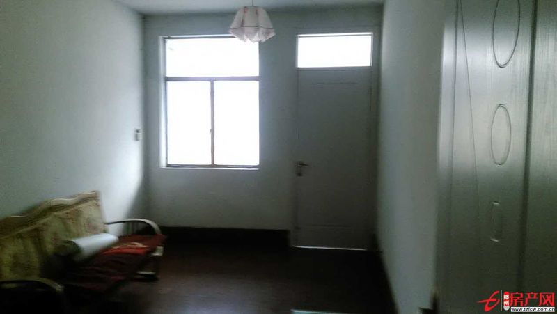 便宜出租繁華地段多層商品房