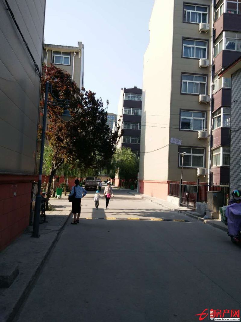 北安居小三室簡(jiǎn)單裝修證滿五年可貸款