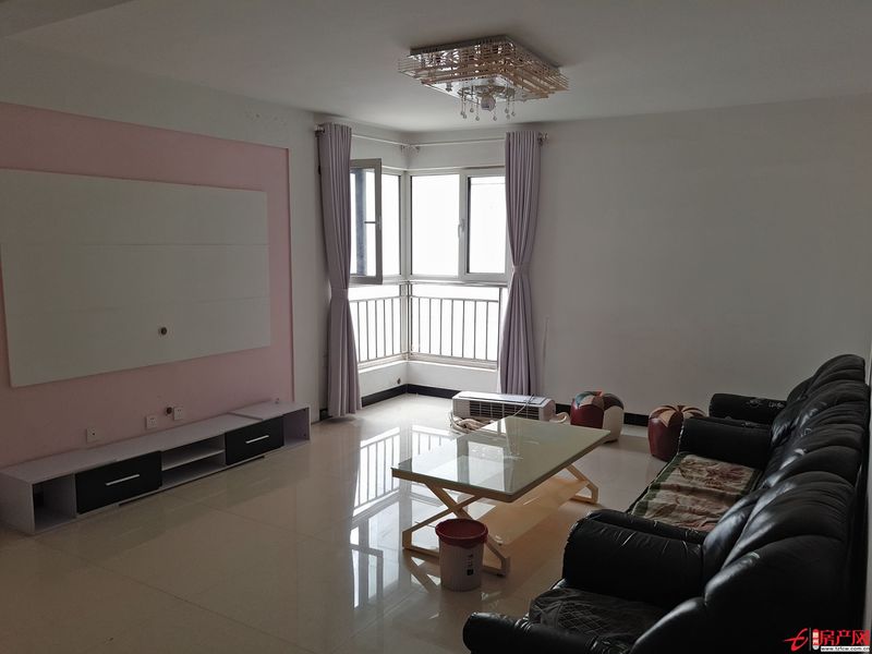 中央城家具床空調(diào)齊全簡裝出租