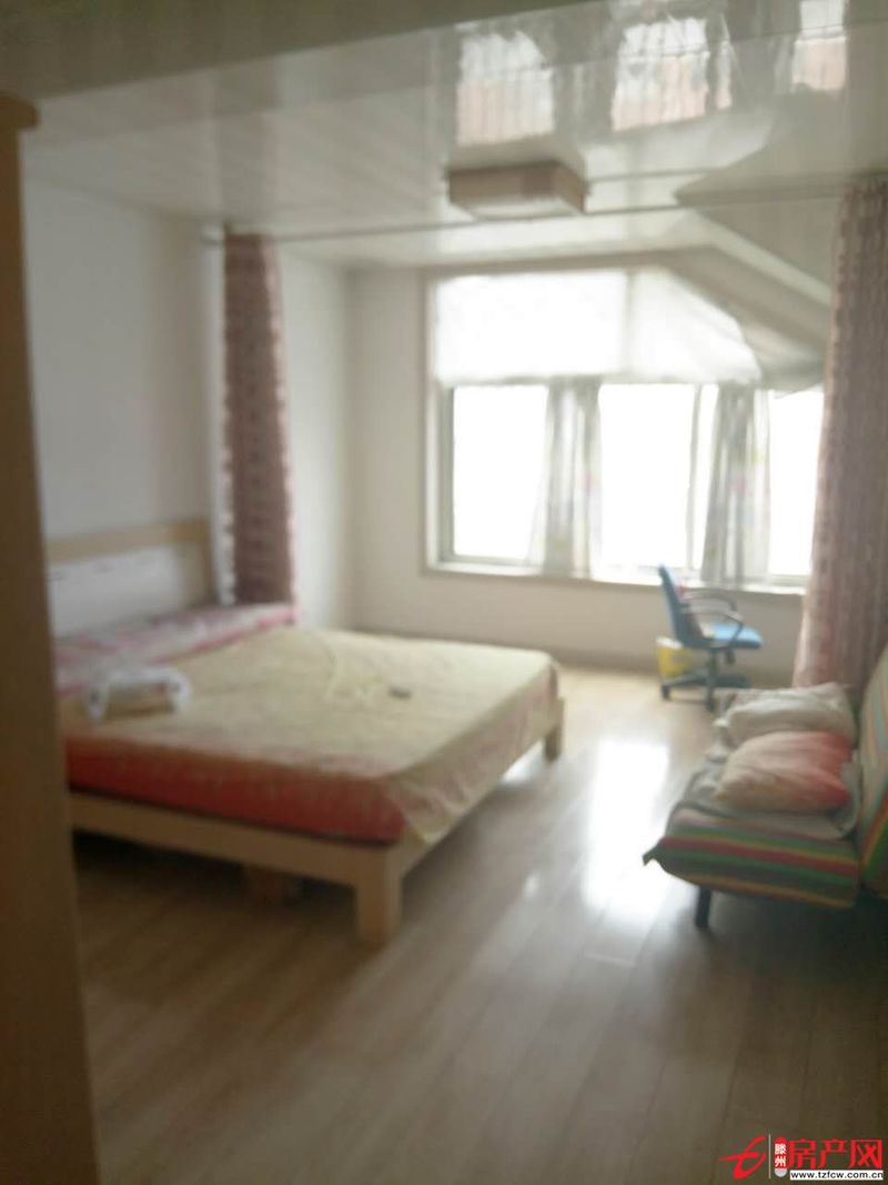 龍水華庭小區(qū)北辛學(xué)區(qū)房低價(jià)精裝修送家具家電