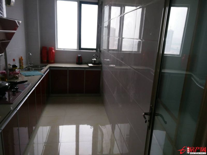 市中心，學(xué)區(qū)房