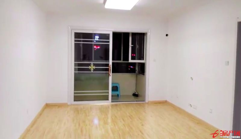 人和天地，龍泉小學(xué)，滕東中學(xué)，新一中，龍泉廣場，荊河，龍泉塔