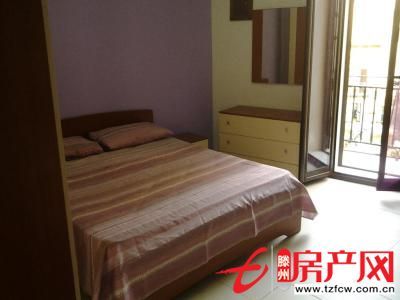 幸福小區(qū)三室一廳一衛(wèi)其中一間個人房源拎包即住