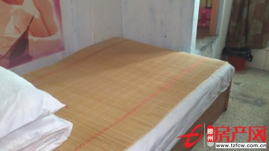 春秋閣小區(qū)三室其中一間個人房源拎包就住