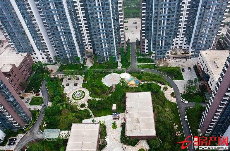 已出租，中央城，經(jīng)典一室兩廳戶型，拎包入住