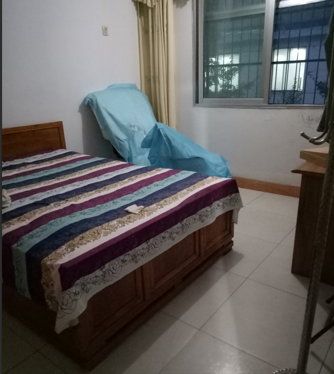 杏壇東區(qū)，證滿五年，老式裝修，配合貸款，水電暖齊全。