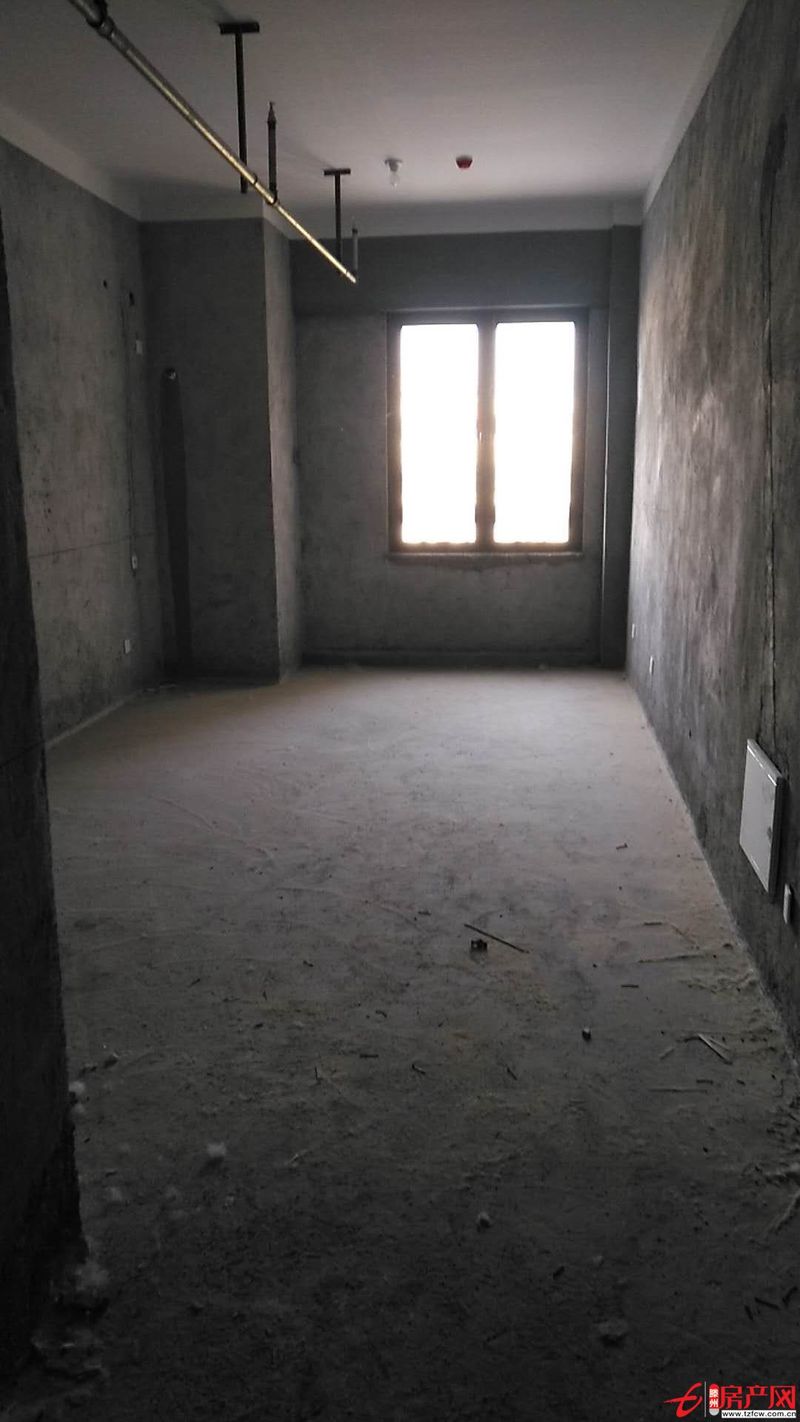 君瑞城市府對(duì)過(guò)步行街樓上可住可辦公包更名即裝即住