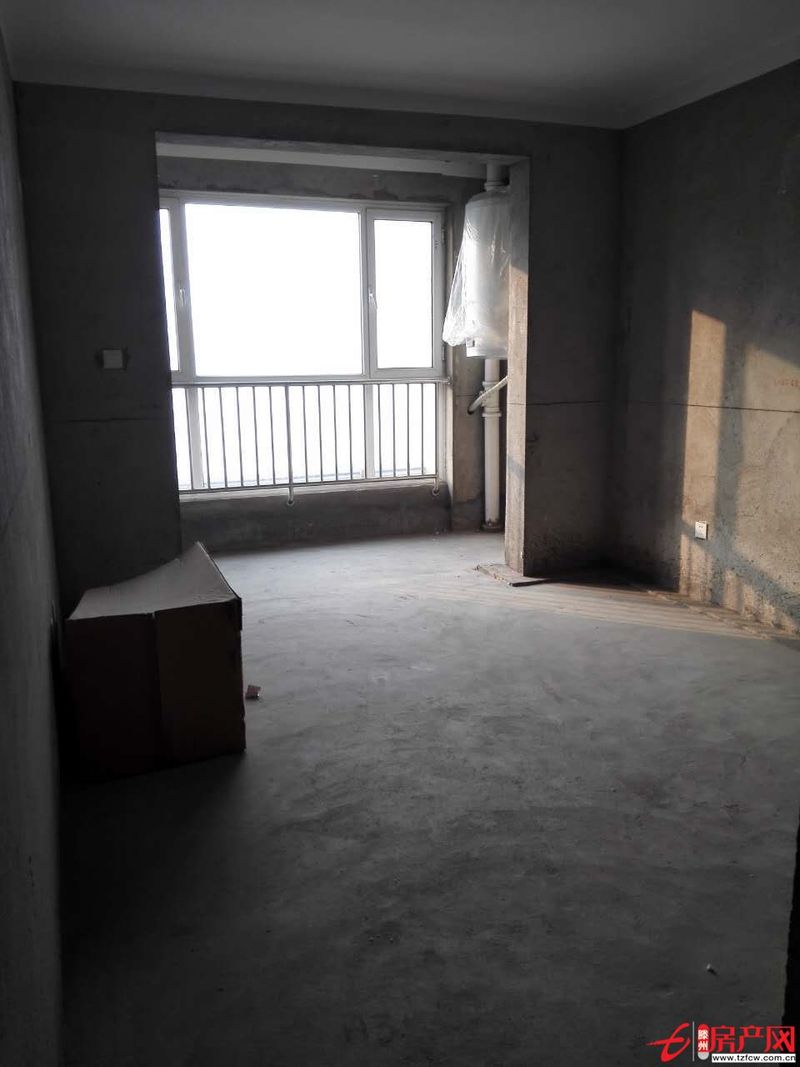 人和天地回遷房戶型佳包含車位和儲(chǔ)藏室