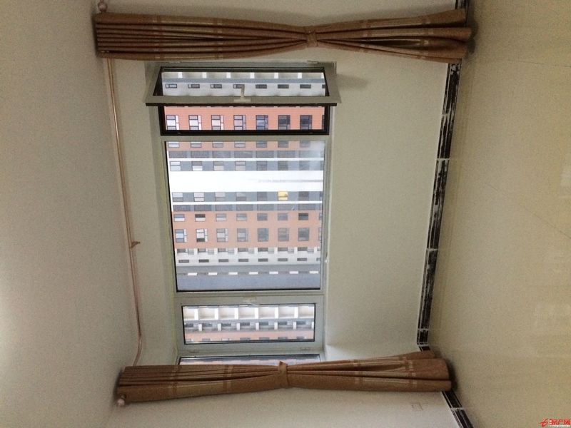 人和天地學(xué)區(qū)房簡(jiǎn)裝修