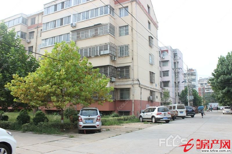 誠信花園學(xué)區(qū)房價格低。