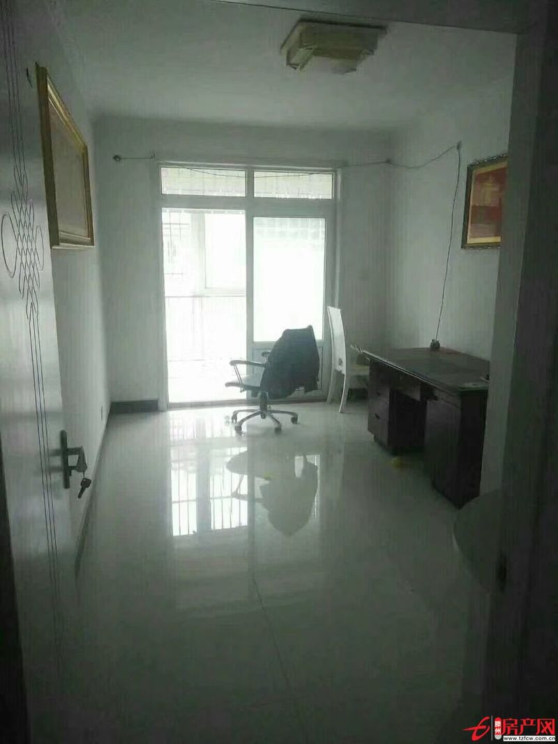 遠(yuǎn)航國際三室朝陽前后雙陽臺