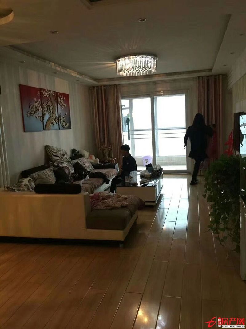 麗都水岸學(xué)區(qū)房三室二廳支持貸款