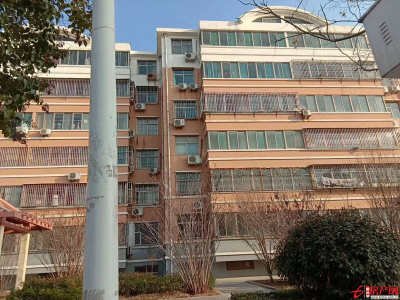 急售荊河小區(qū)多層三樓