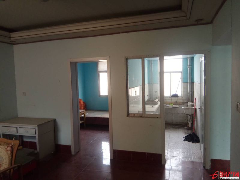 安樂(lè)街工商局宿舍，三室一廳一衛(wèi)，老實(shí)小學(xué)區(qū)房。