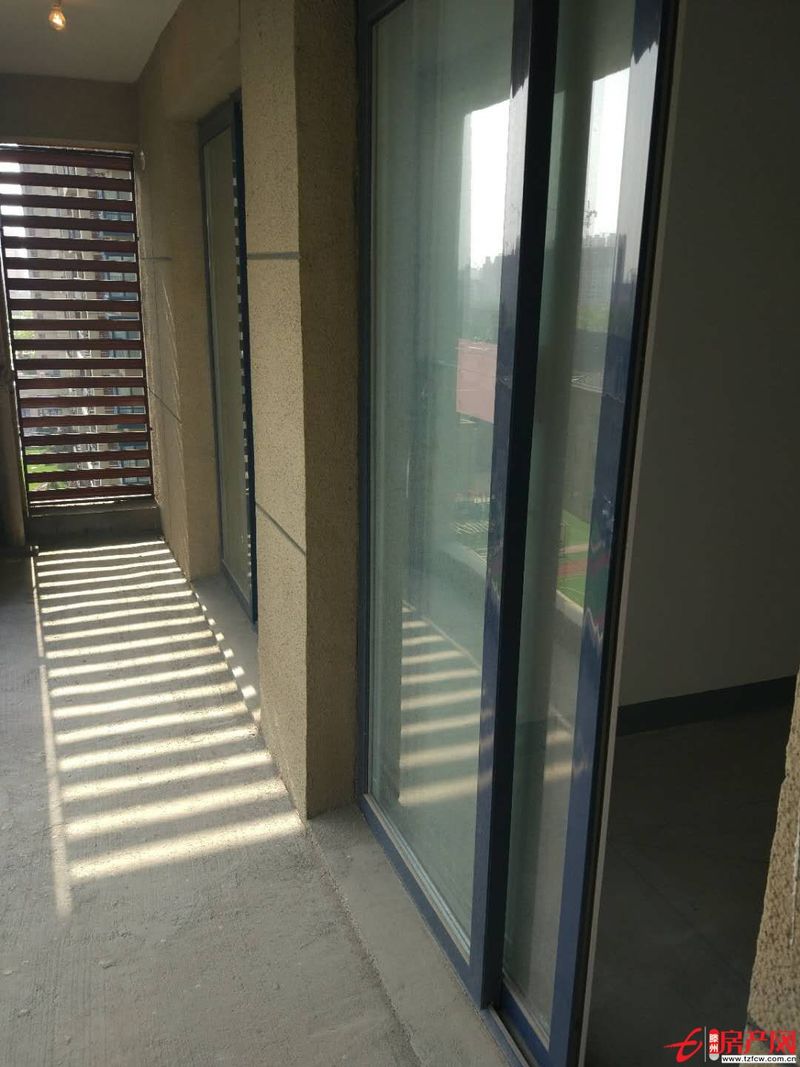 星尚城兩室二廳，回遷房，兩室向陽客廳向陽