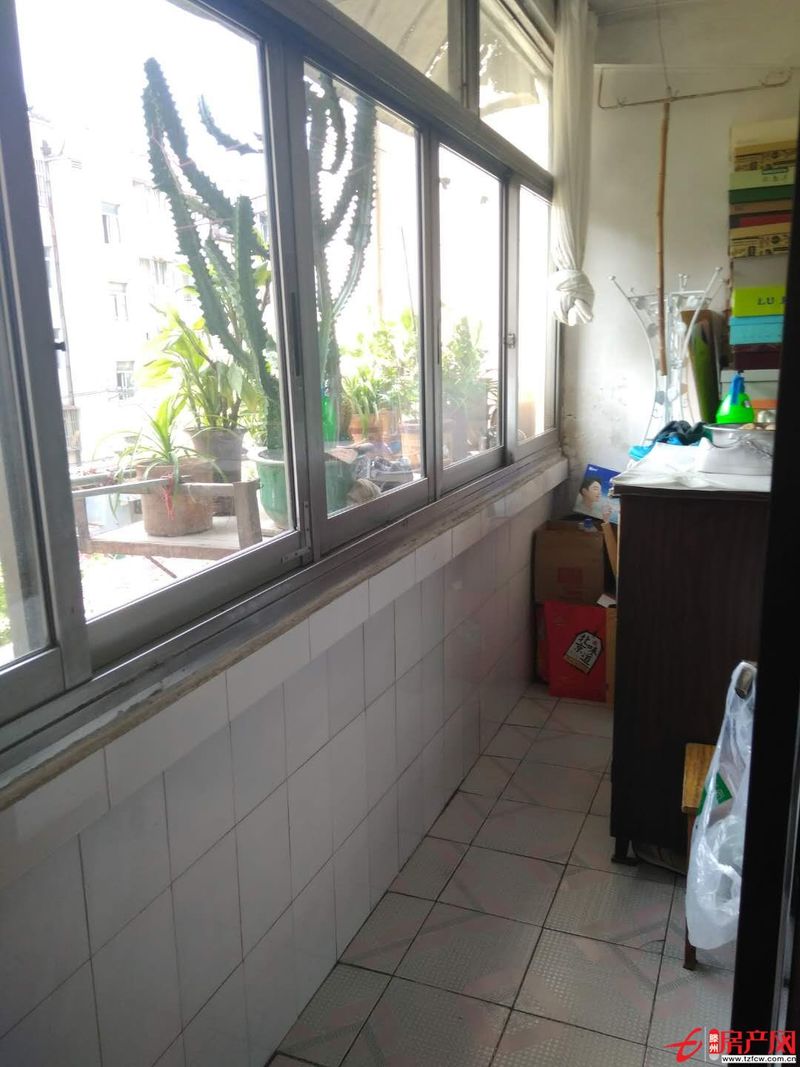 誠信花園經(jīng)典三室，黃金多層三樓，南北通透，可貸款