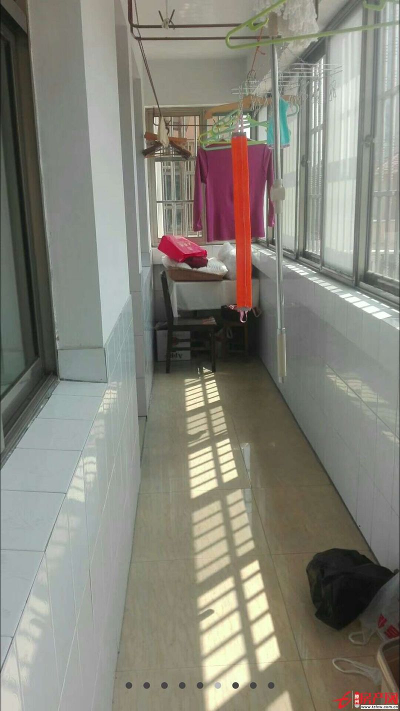 荊河小區(qū)三室證滿五可貸款