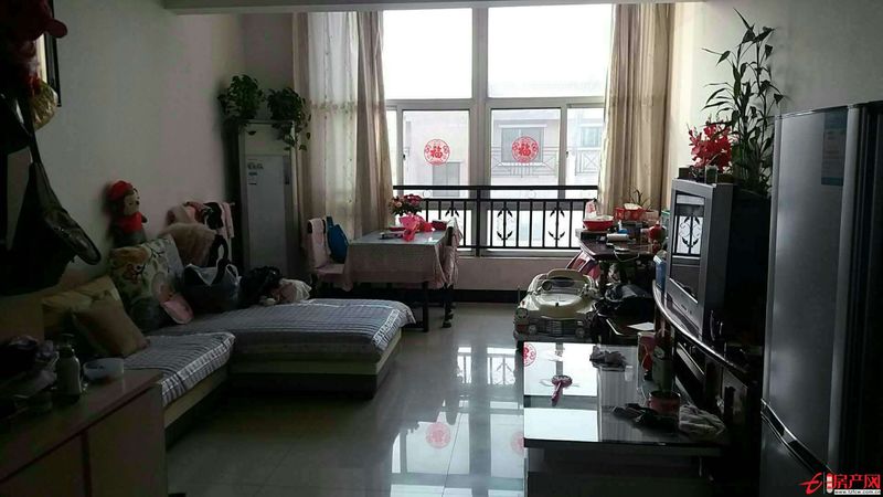 生活方便，交通便利，小區(qū)環(huán)境好。