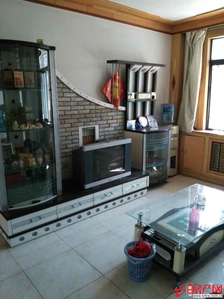 人民銀行宿舍，三室兩廳，家具家電齊全，拎包即住