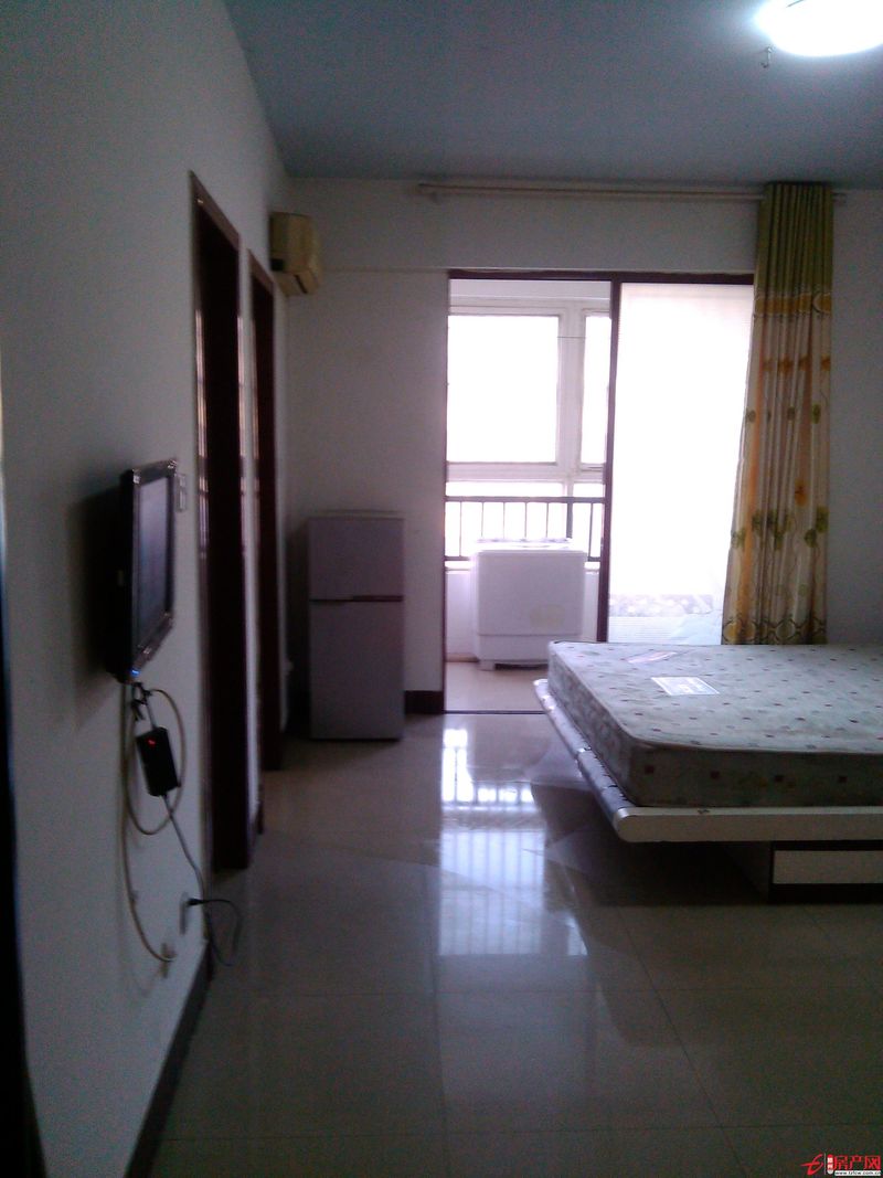 凱旋國際拎包入住。出售（送家電家具）