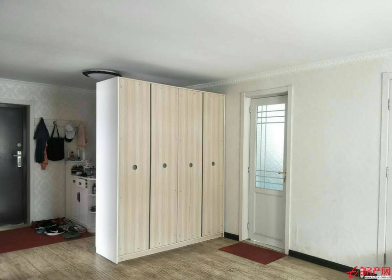 學(xué)區(qū)精裝房