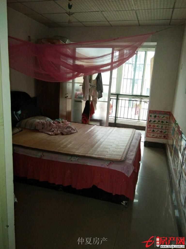 翡翠名苑，3室，65.6萬(wàn)元稅，價(jià)格便宜，誠(chéng)心賣(mài)！